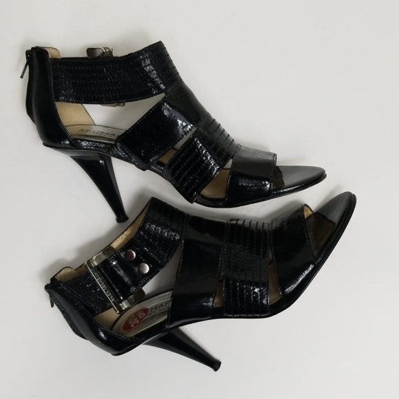 Michael Kors Shoes - Women's Michael Kors size 7M black heels